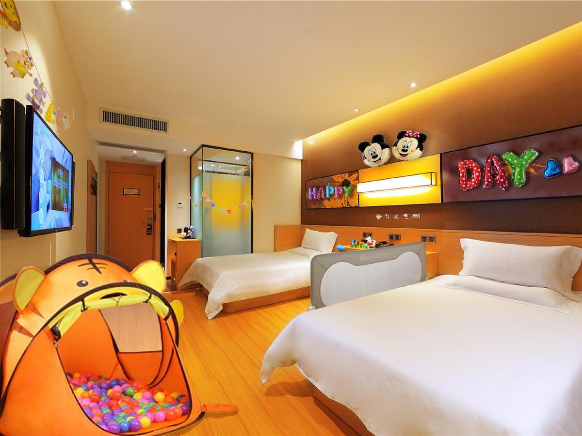 Iu Hotel Guiyang Shibei Road Екстер'єр фото