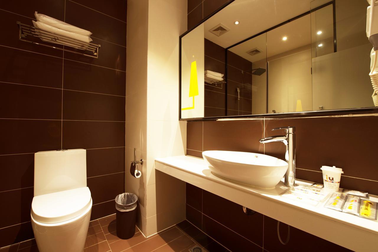 Iu Hotel Guiyang Shibei Road Екстер'єр фото